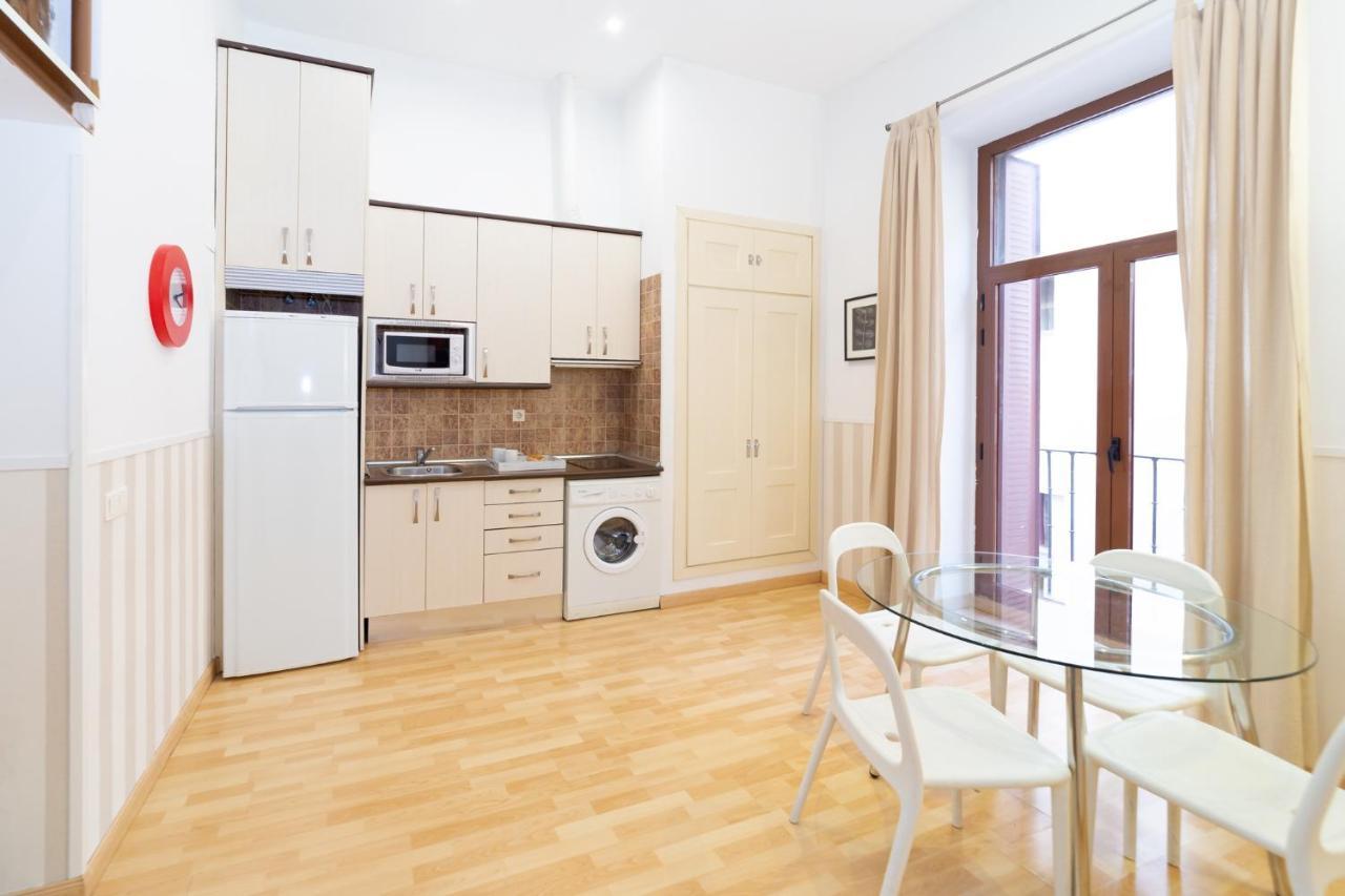 Apartamentos Puerta Del Sol I Madrid Exterior photo