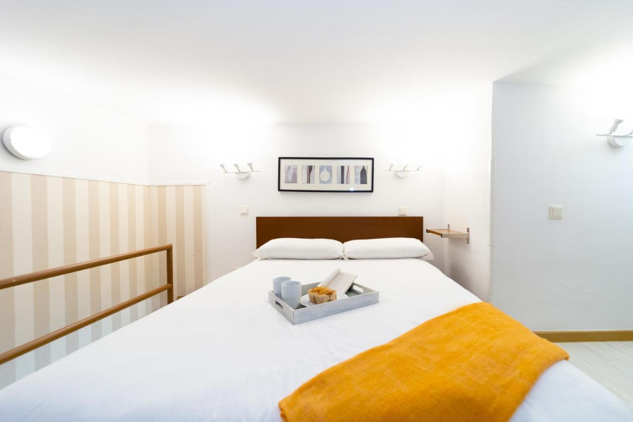 Apartamentos Puerta Del Sol I Madrid Exterior photo
